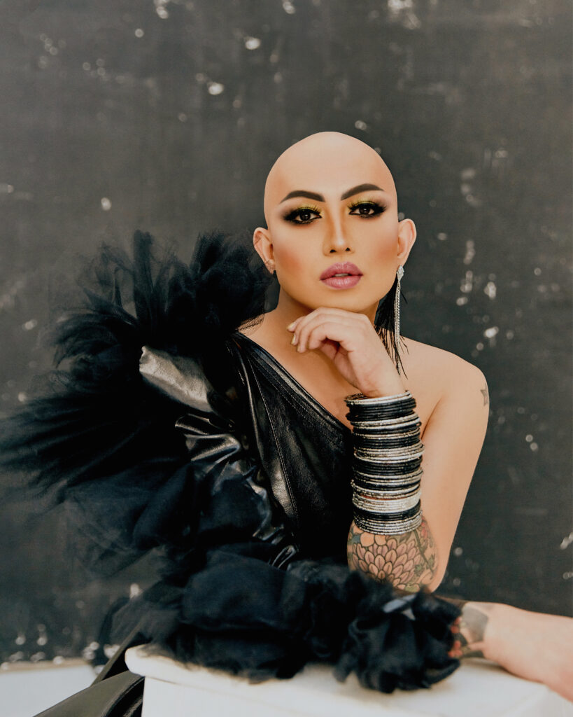 Sleigh the House Down with Ongina